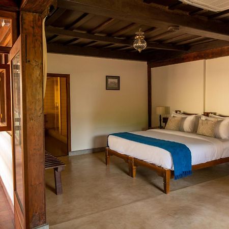 Sawantwadi Palace Boutique Art Hotel Extérieur photo