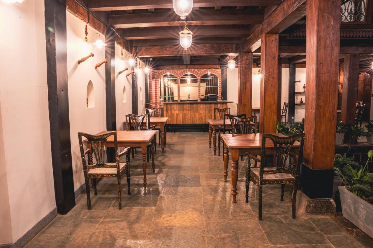 Sawantwadi Palace Boutique Art Hotel Extérieur photo