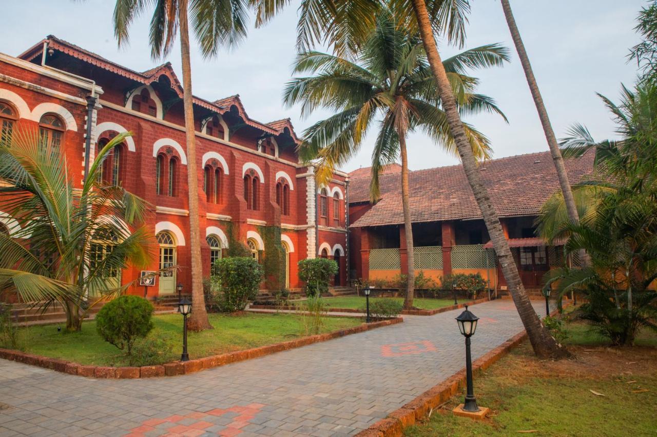 Sawantwadi Palace Boutique Art Hotel Extérieur photo