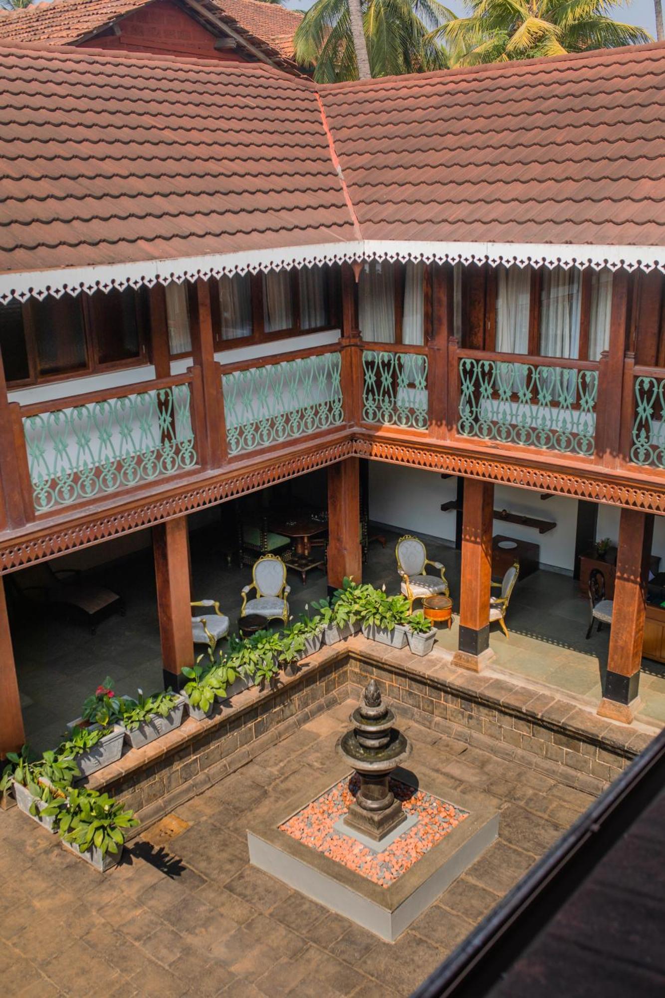Sawantwadi Palace Boutique Art Hotel Extérieur photo