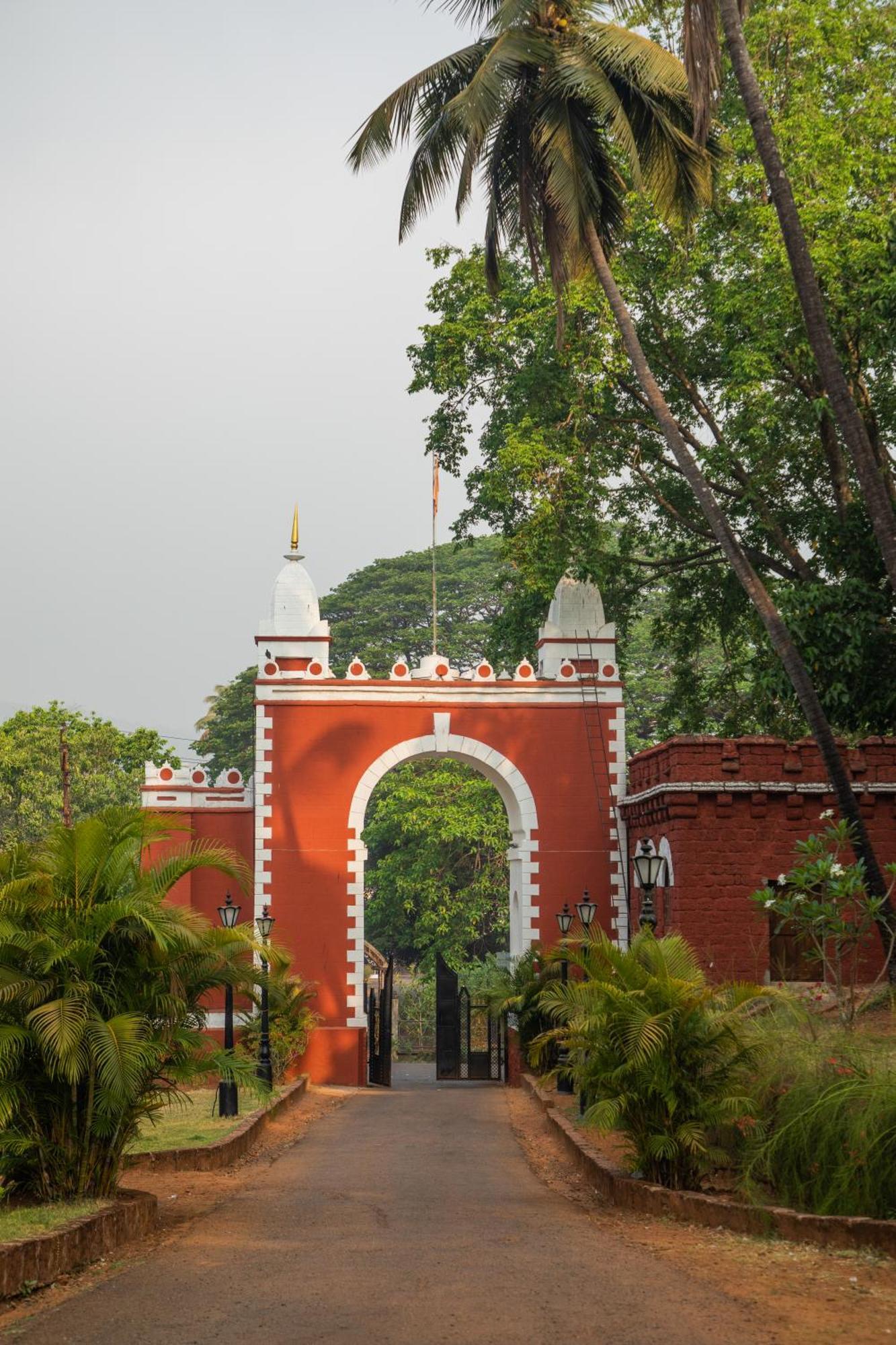 Sawantwadi Palace Boutique Art Hotel Extérieur photo