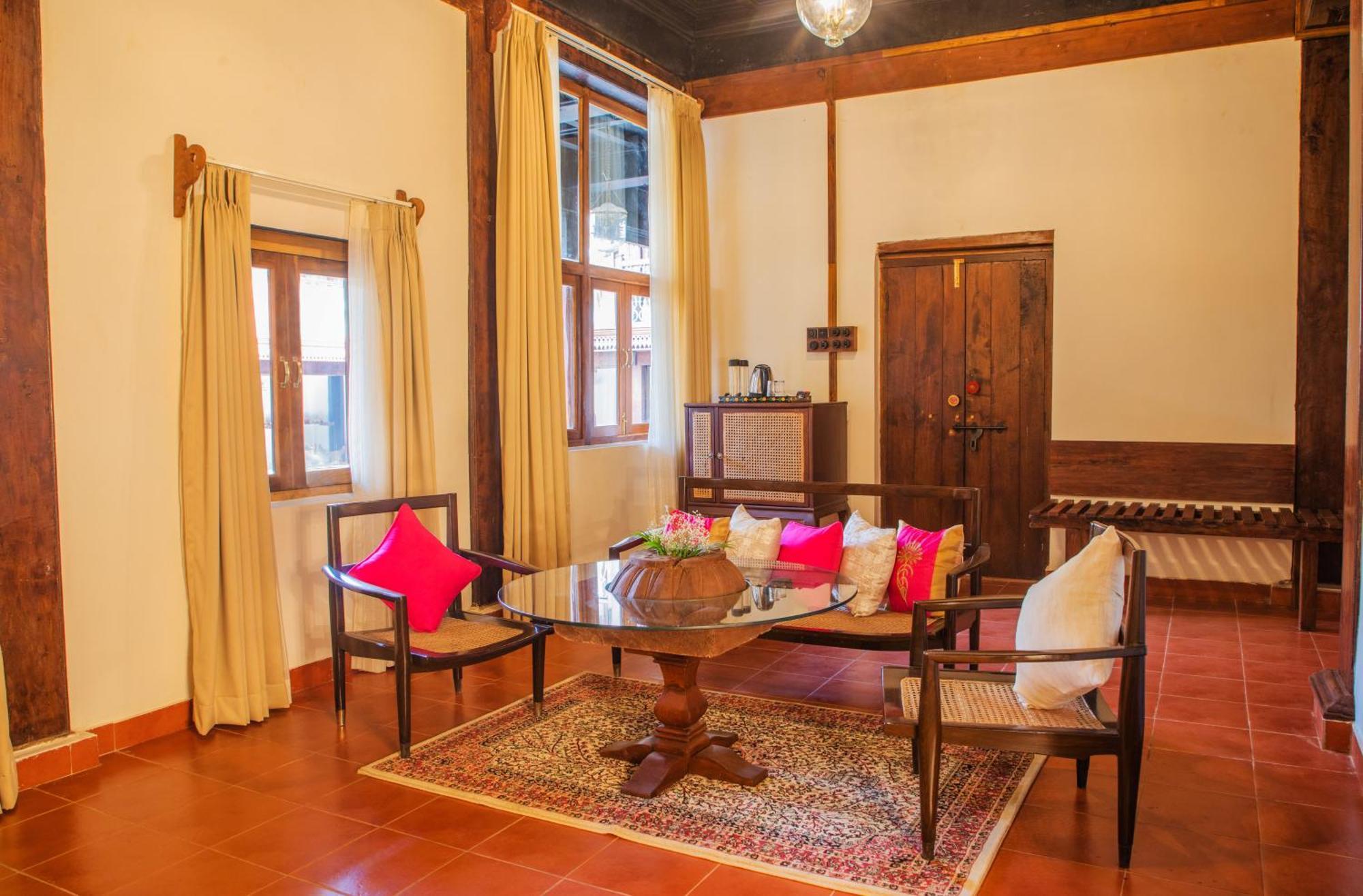 Sawantwadi Palace Boutique Art Hotel Extérieur photo
