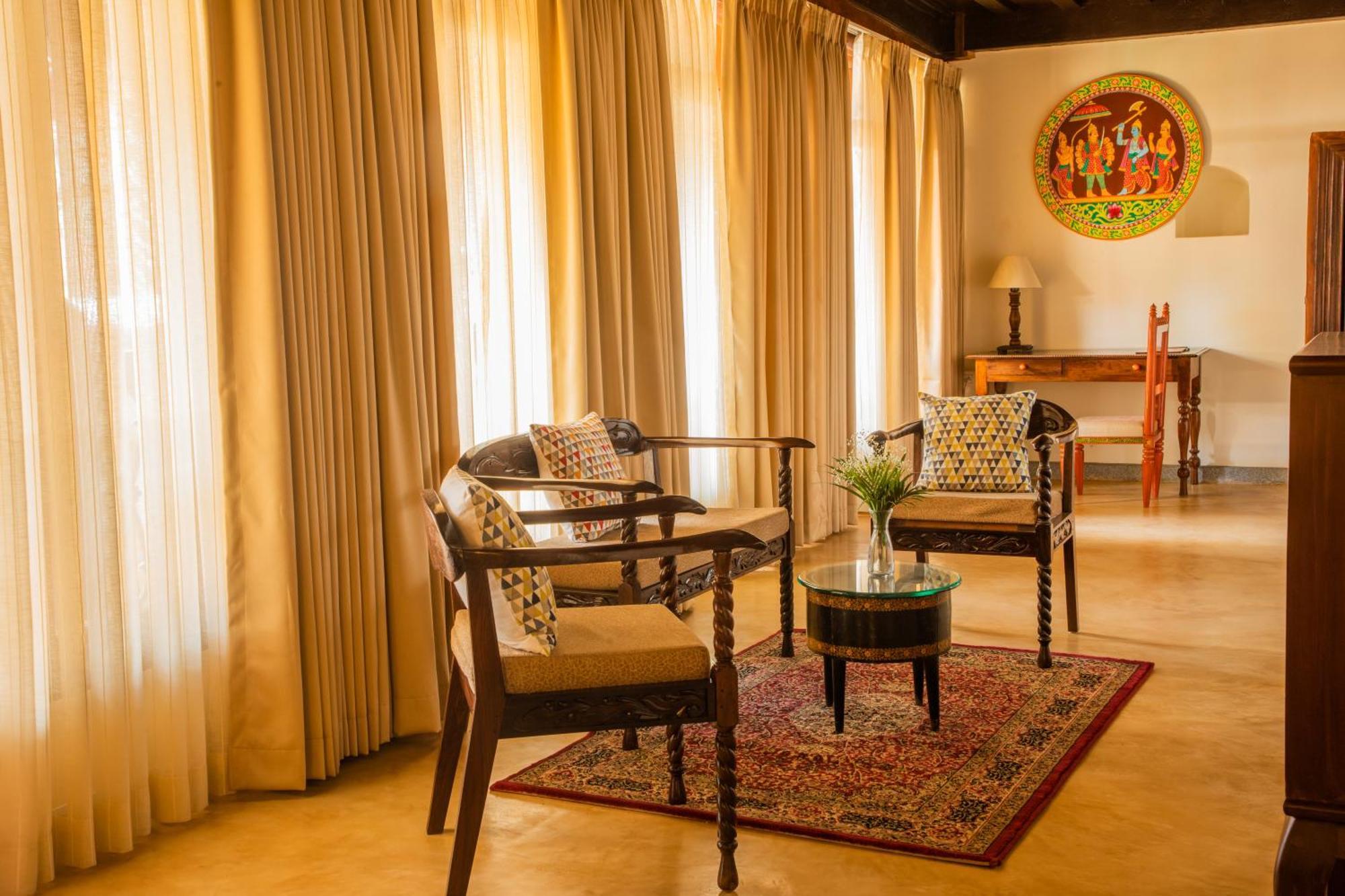 Sawantwadi Palace Boutique Art Hotel Extérieur photo